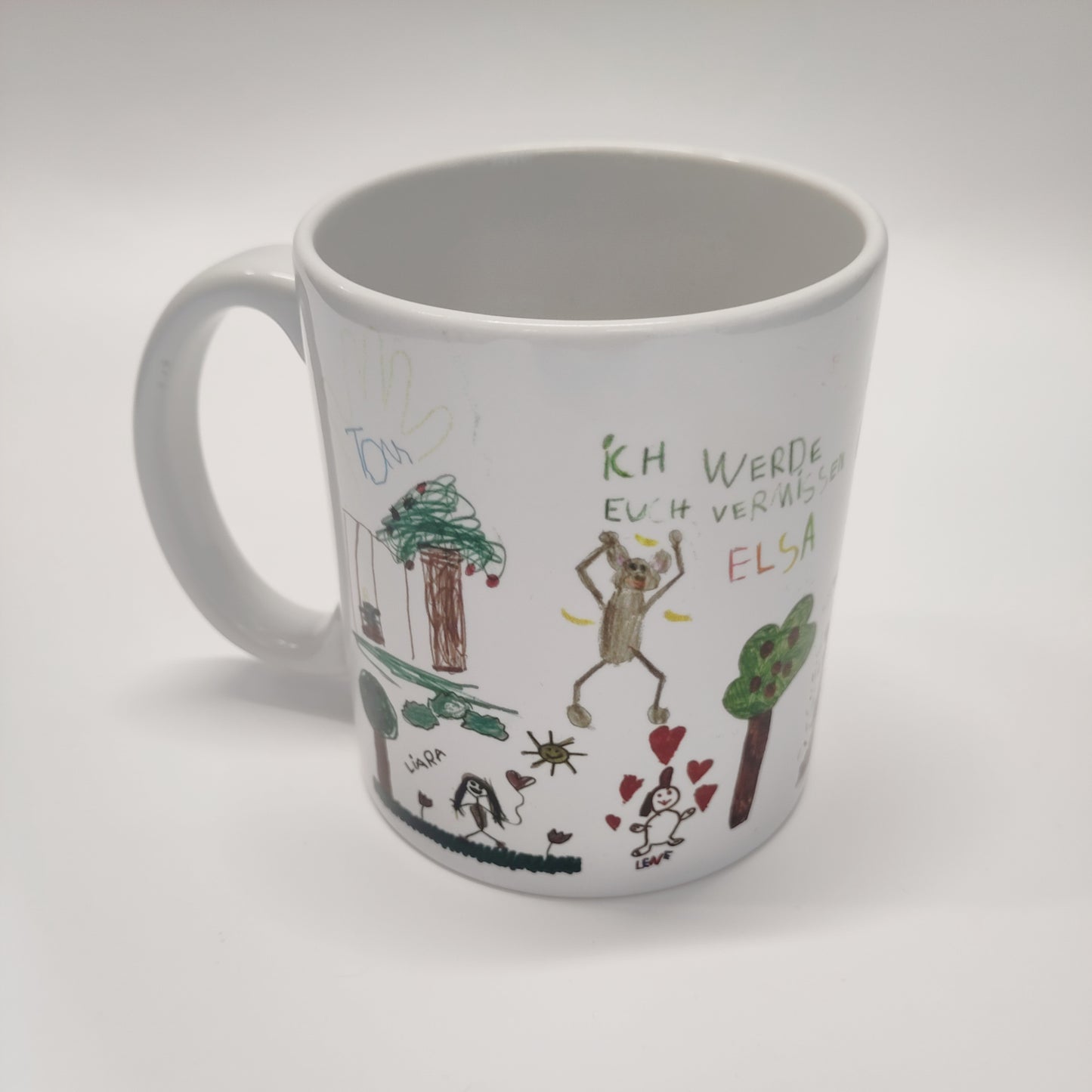 Tasse mit Kinderzeichnung