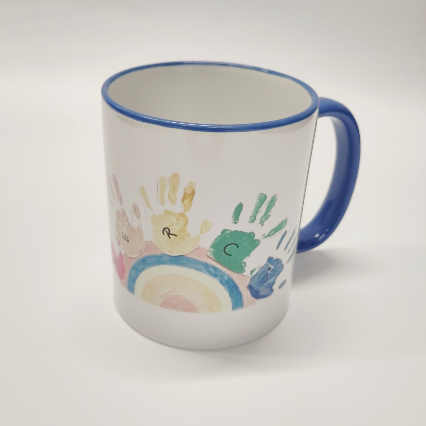 Tasse mit Kinderzeichnung